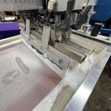Screen printing equipment
